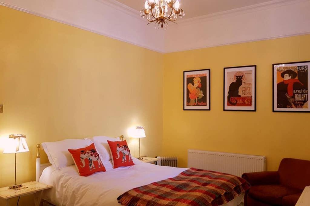 No 6 The Square Tearooms & Accommodation Buxton  Buitenkant foto